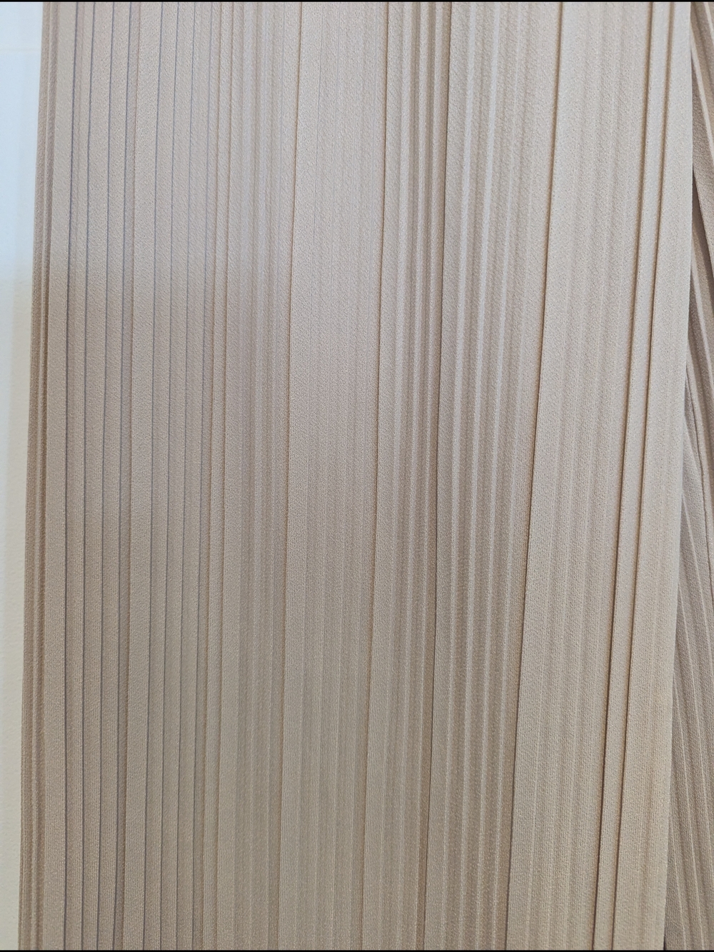 Uniqlo Pleated Straight Leg Pants Beige Tan Minimalist Quiet Luxury Boho S/M - Picture 4 of 8